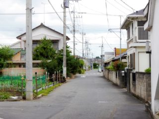 東の道路