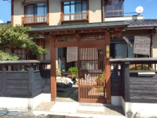 門