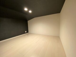 小屋根裏収納