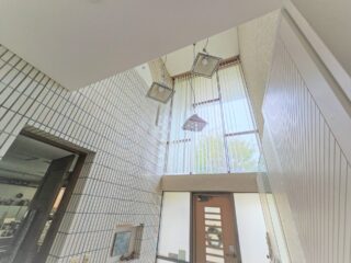 玄関吹抜け