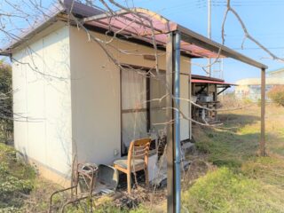 離れ